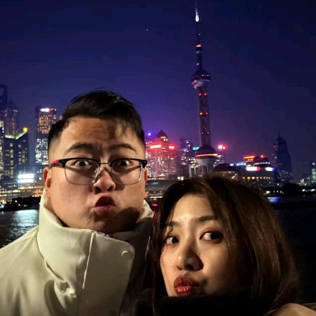 小黑和大白