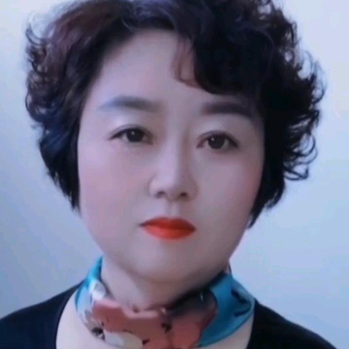 爱唱歌的芳姐（橱窗好物请自选）