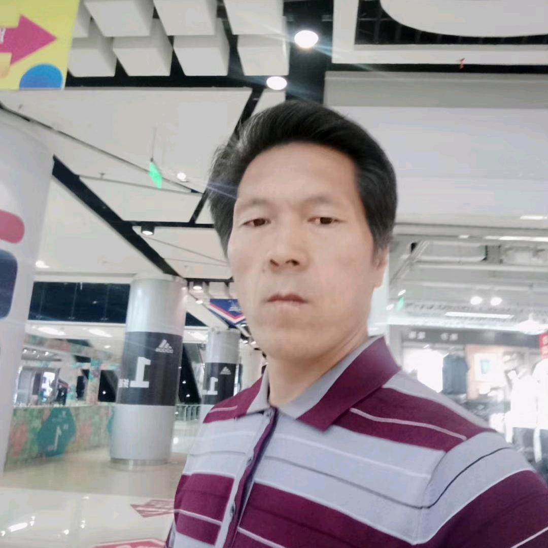 龙哥。