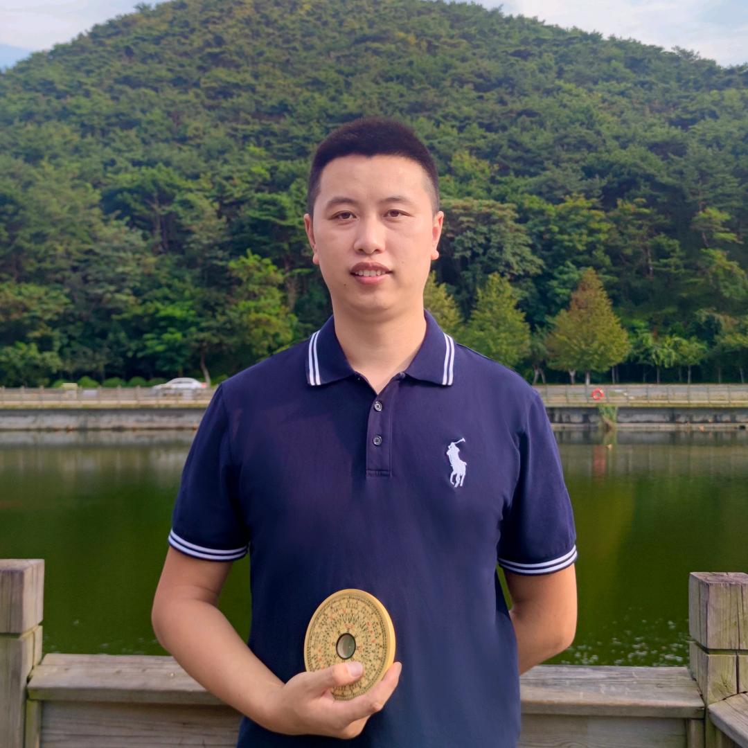 大連梁先生-堪輿學者