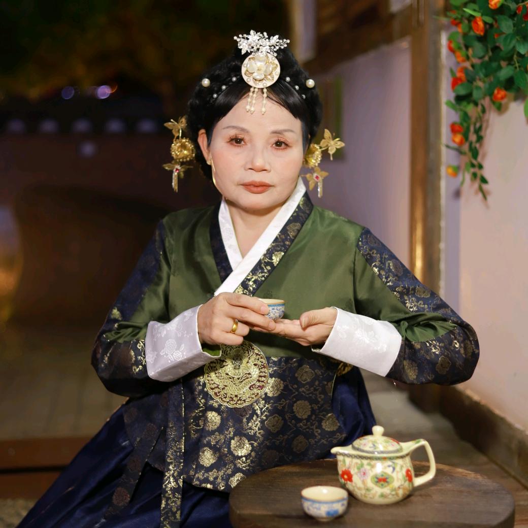 春暖花开 ，