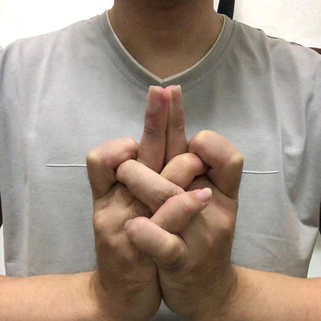 黄老魔桀桀桀