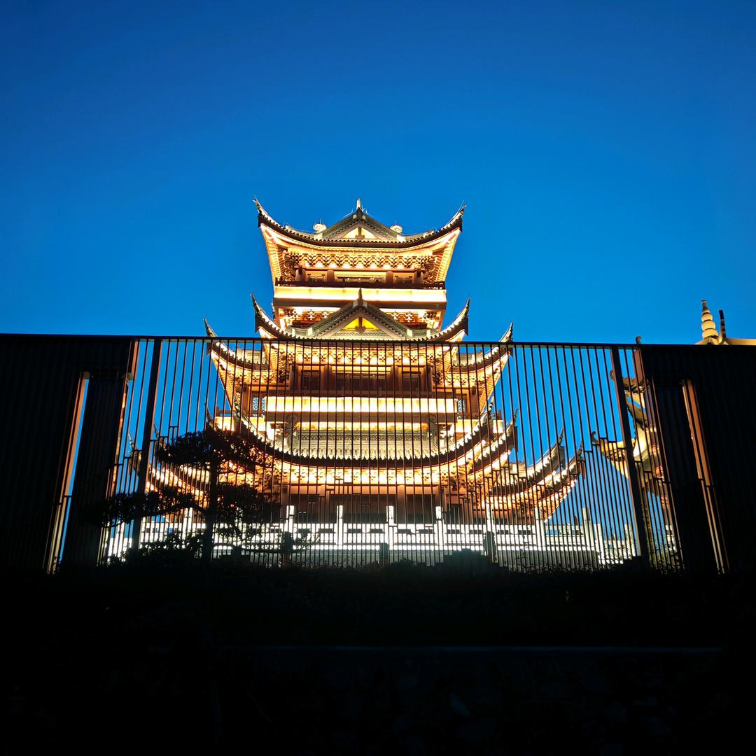 🎣🐠天边的云🌹🌻