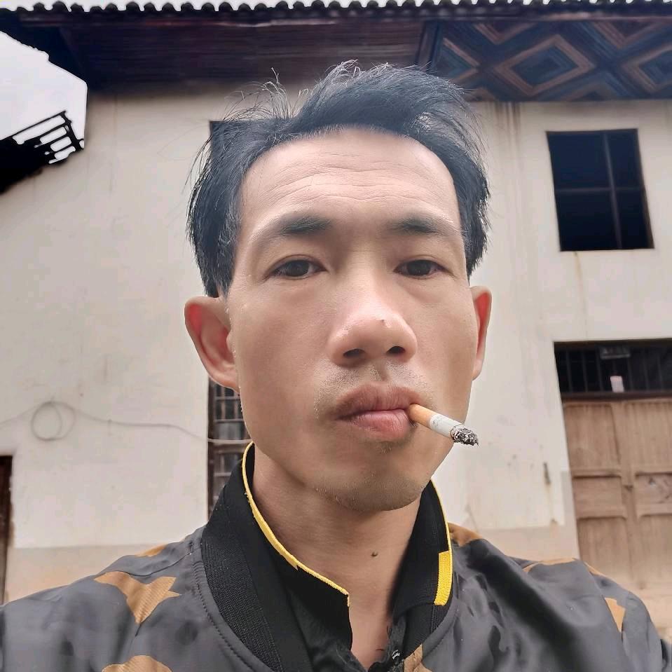 刘华