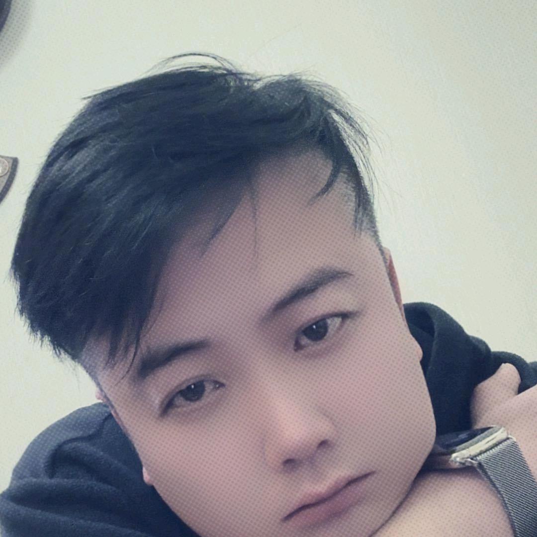 黑暗中的萤火虫