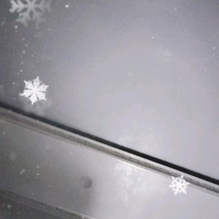 真心爱一个。
