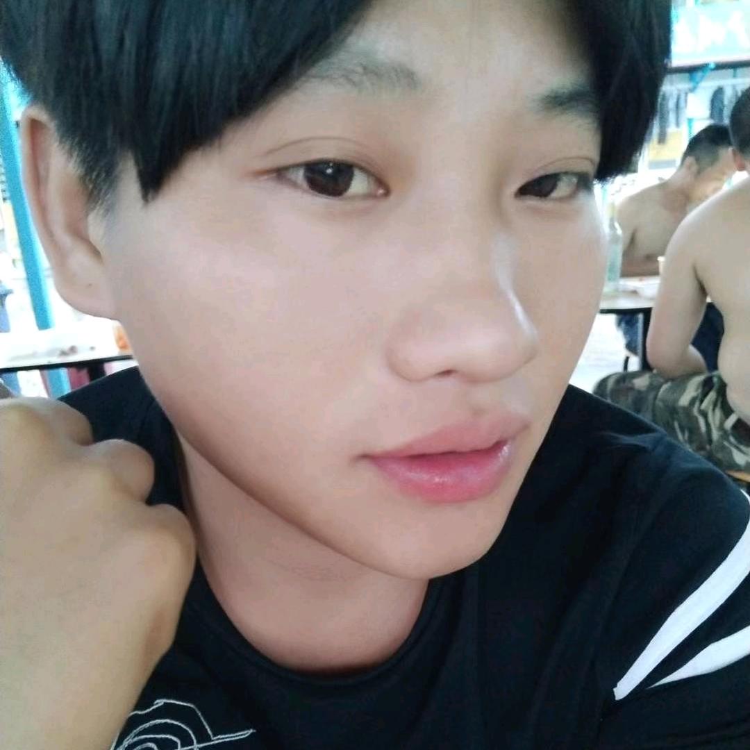滚烫的白米饭