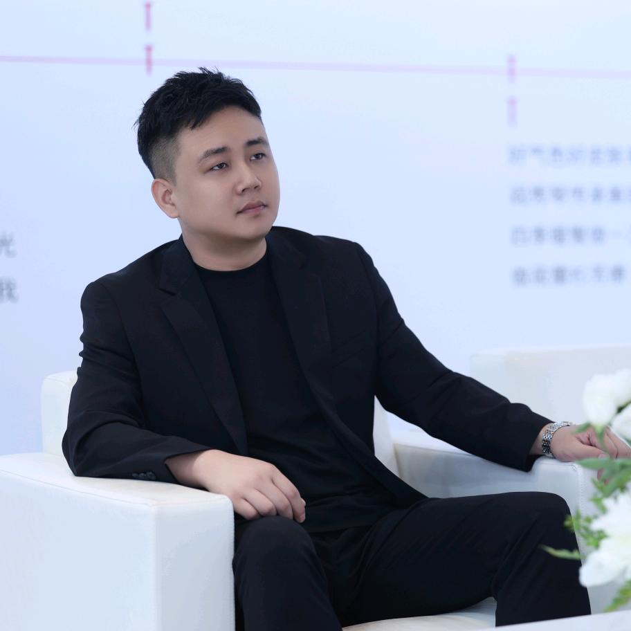 柏丞