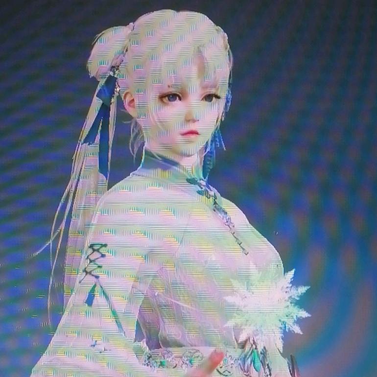 月初丶红红
