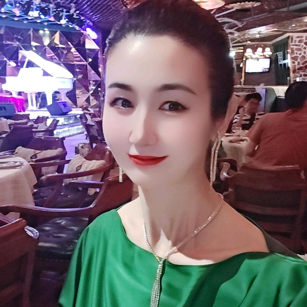 爱生活，爱学习的新疆姑娘♥