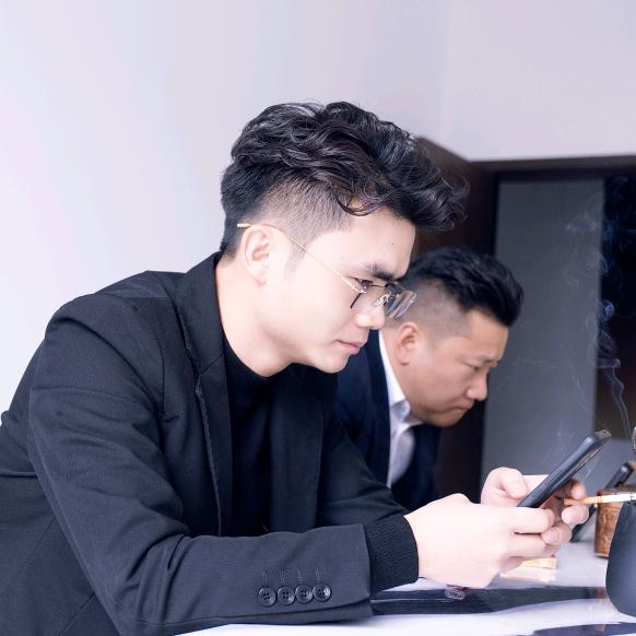 伍桐湾(摄影工作室)