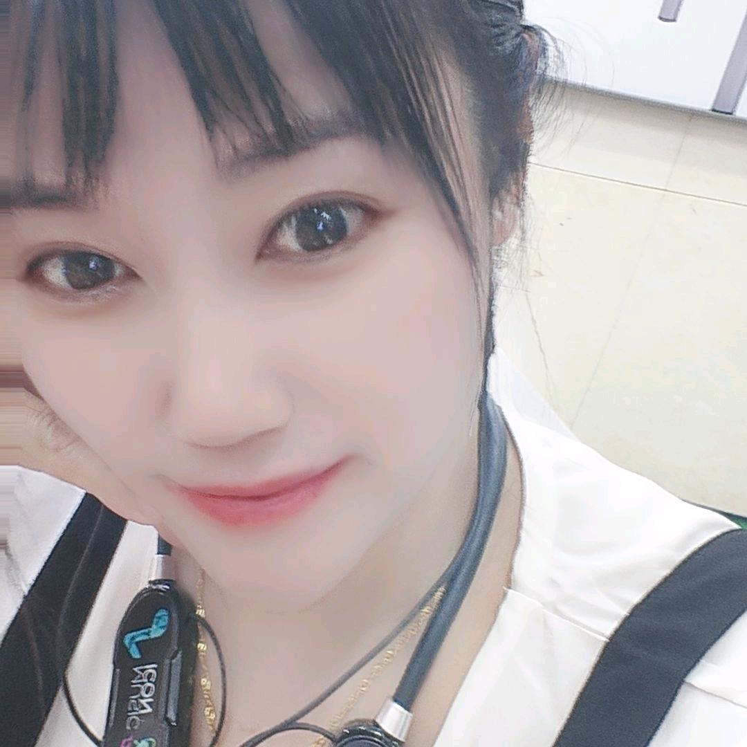 小英姐《晚上八点直播》，