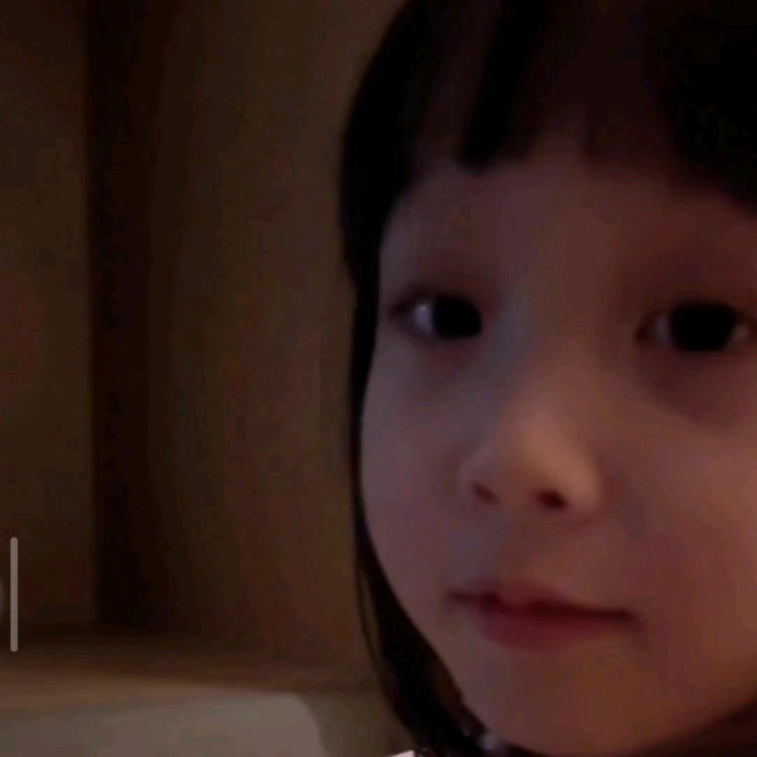 穿梭时间的画面的钟