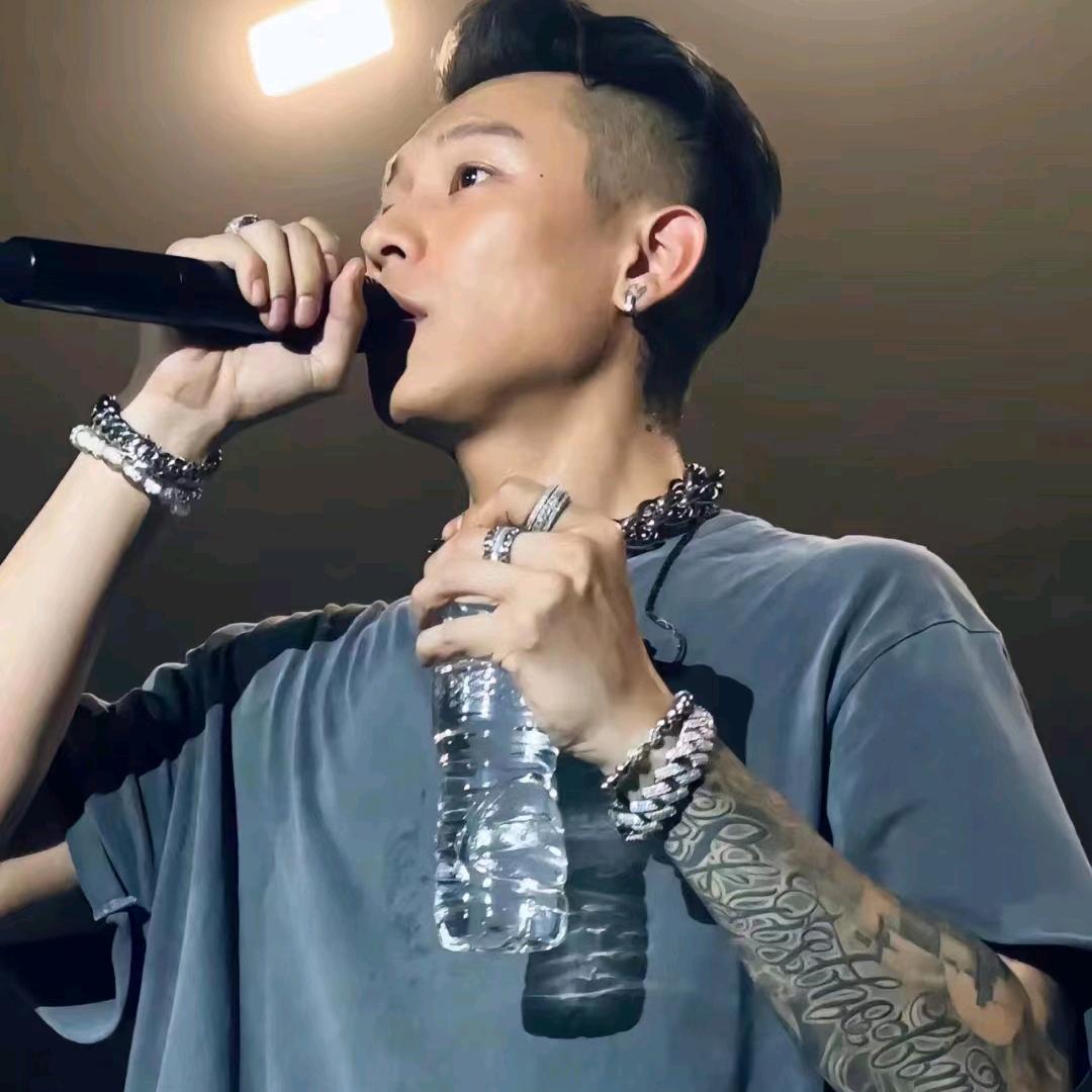 奶思兔米鱿
