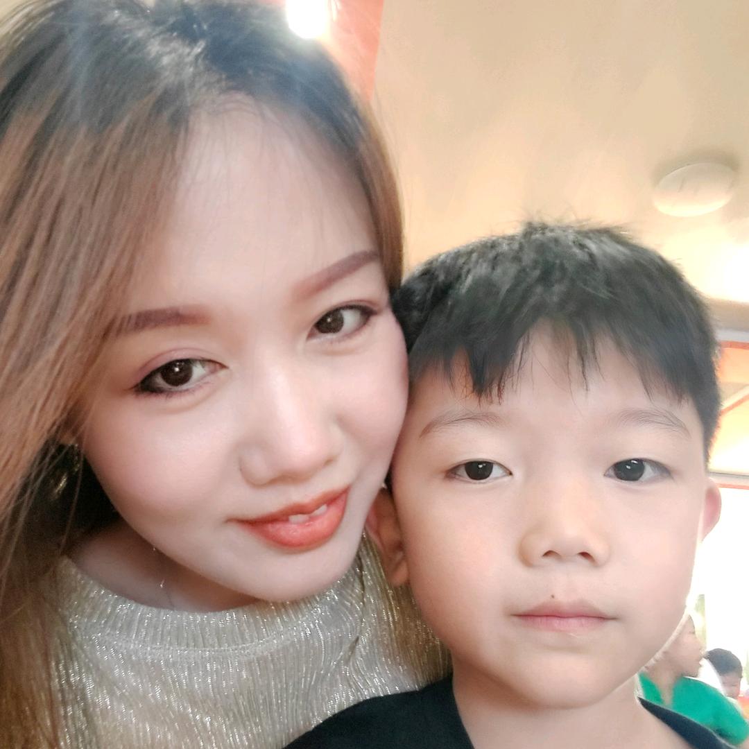 童话笑董村店（原金色童年）