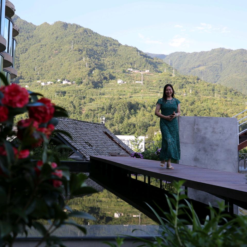 陈力菊（平武九州锦都大酒店）