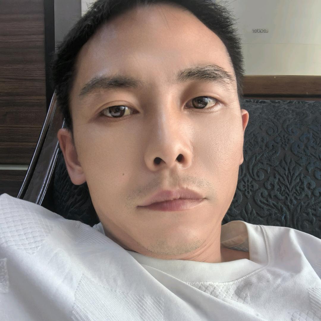两个小孩的父亲