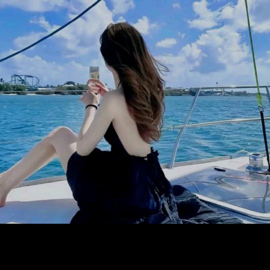 ღ᭄自由且快乐꧔ꦿ᭄