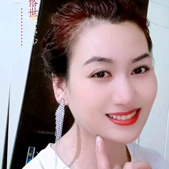 幸运草🐷(拒ηⅰ聊)∵∵冫∴
