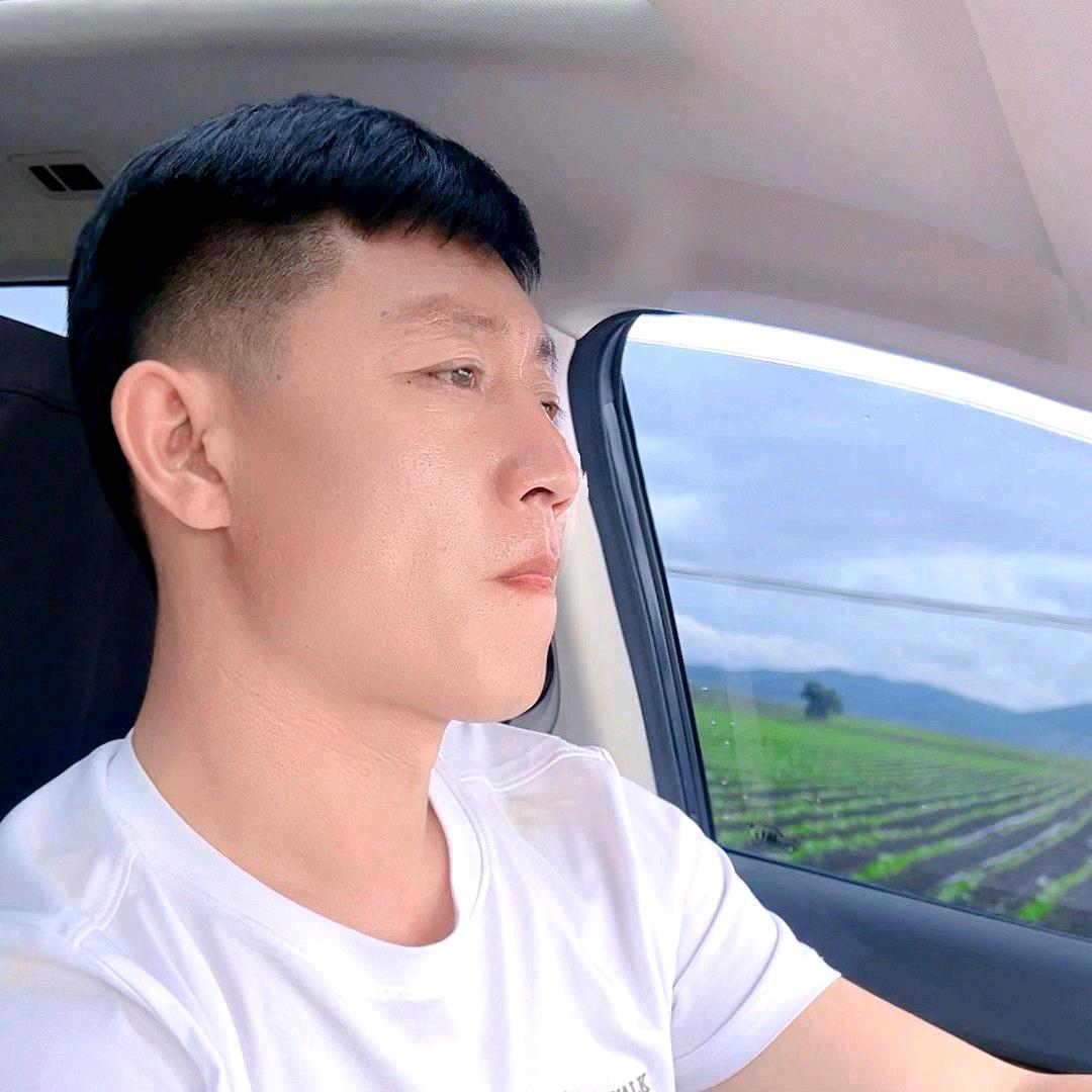 啊伟，努力前行