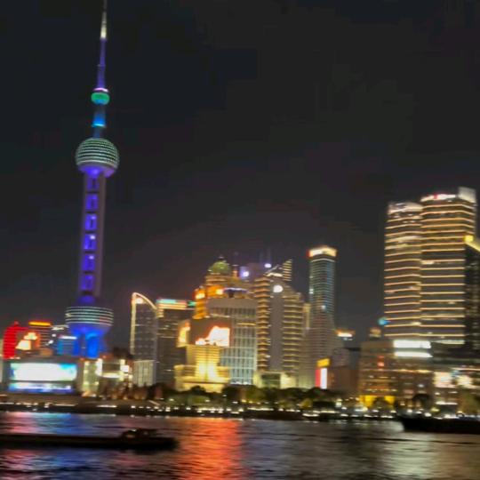 龍行天下:)