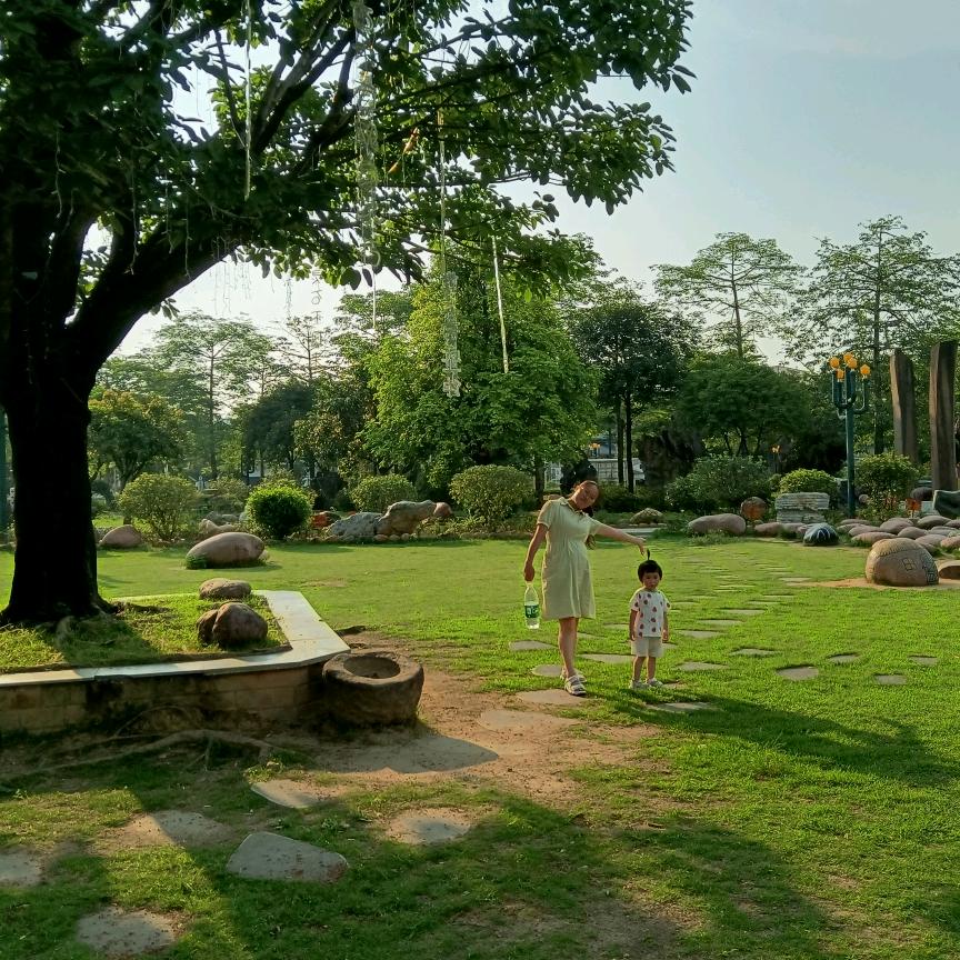 但愿人长久，千里共婵娟。