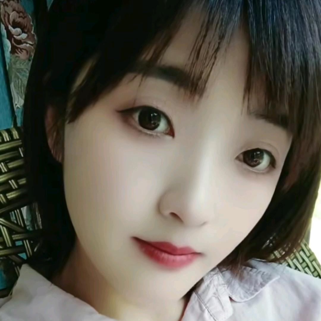 单眼皮里那个最靓的阿姨😂