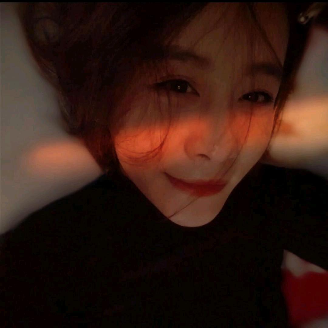 - 我 叫 程 婷