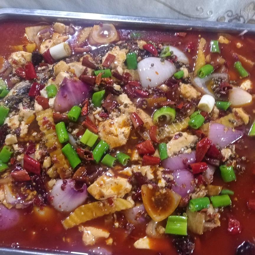 杨梅树豆花烤鱼小路