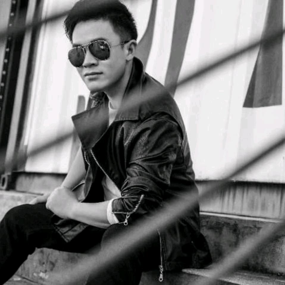 九江弘远二手车小易