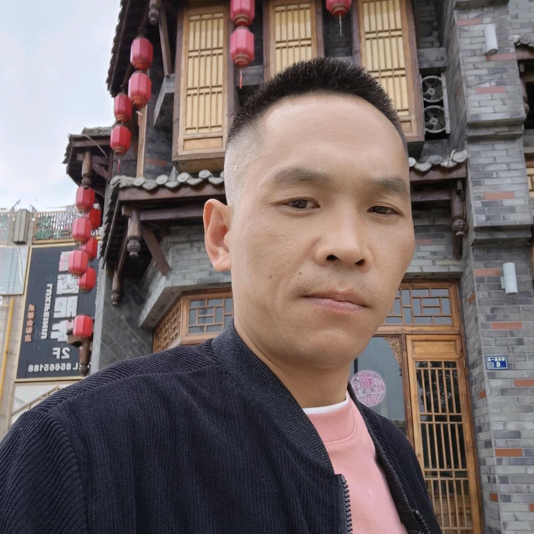 刘春平
