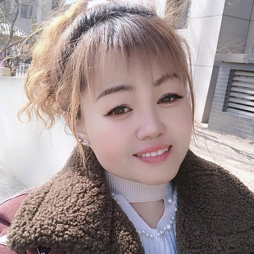 《艺伟》