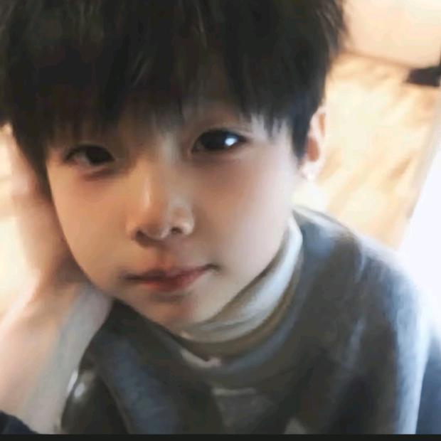 ☠️你闪闪发光的眼睛里面是什么呢