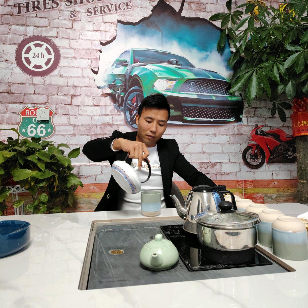 武尊二手车批售