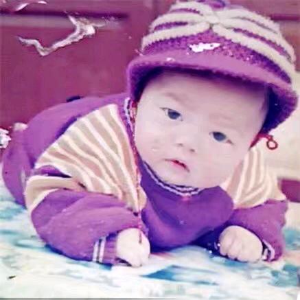 Six(❁´◡`❁)*✲ﾟ*Baby