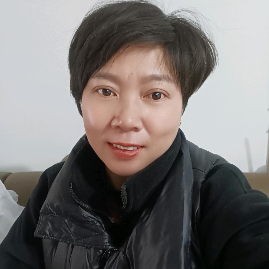 利辛收旧衣服的小崔