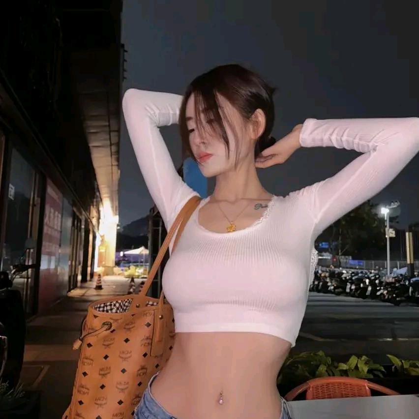 小小艾