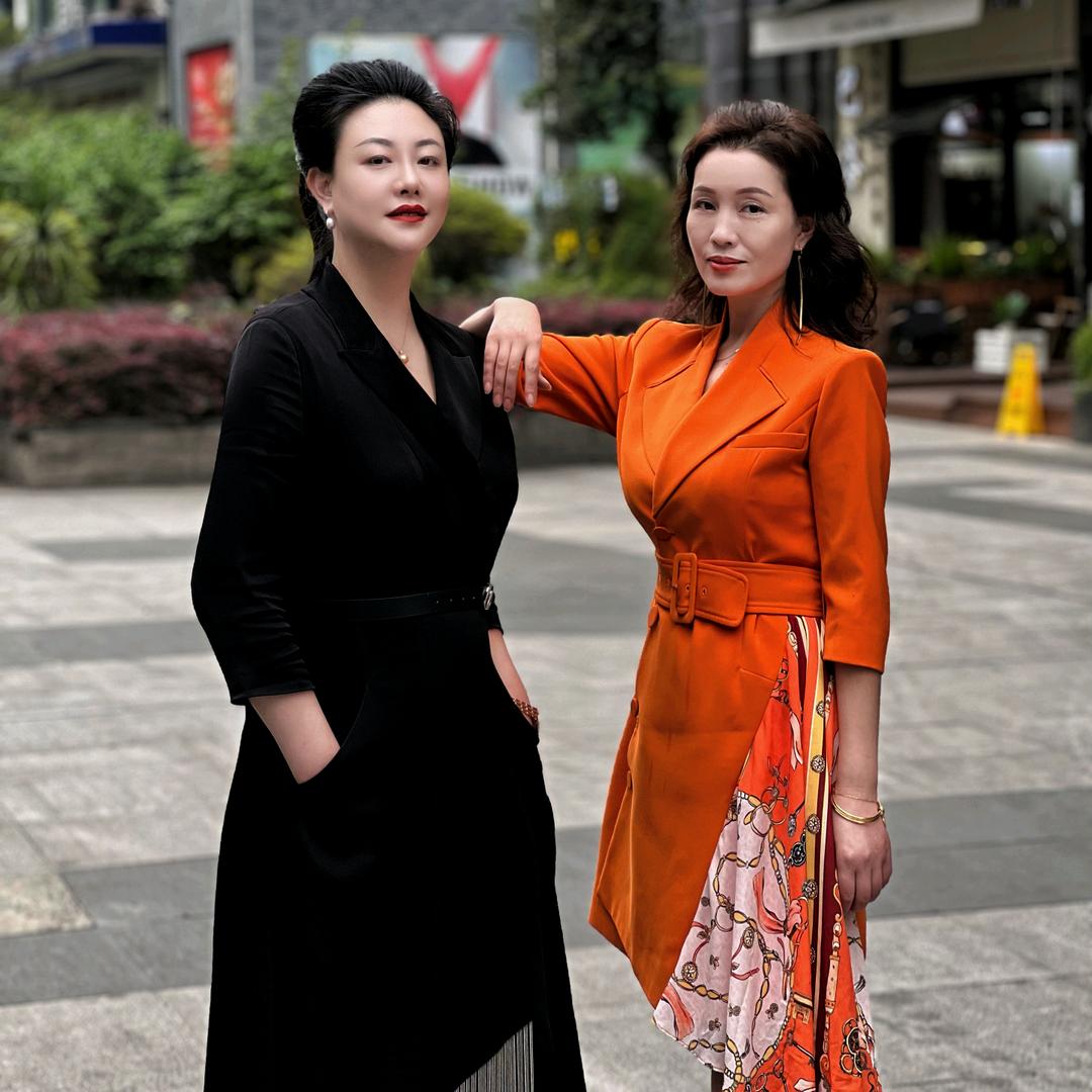 姐妹花李二女