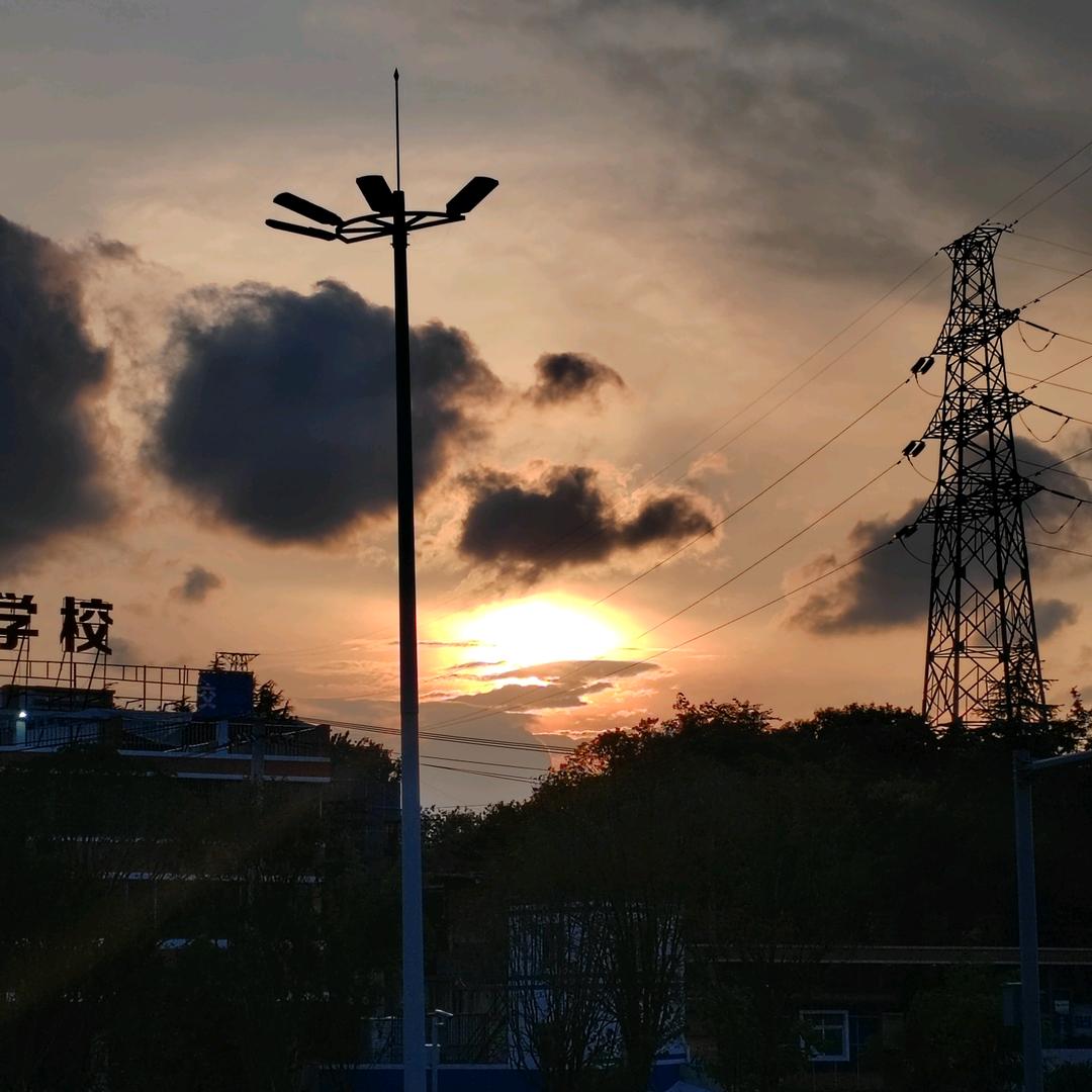 小怪兽