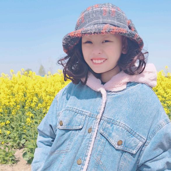 不长头发的女孩