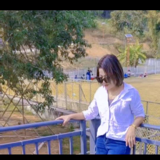 ဈေးသည်မဝိုင်းစိန်