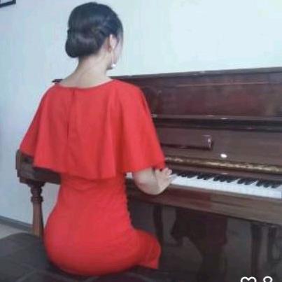 陈世英，陈杉杉