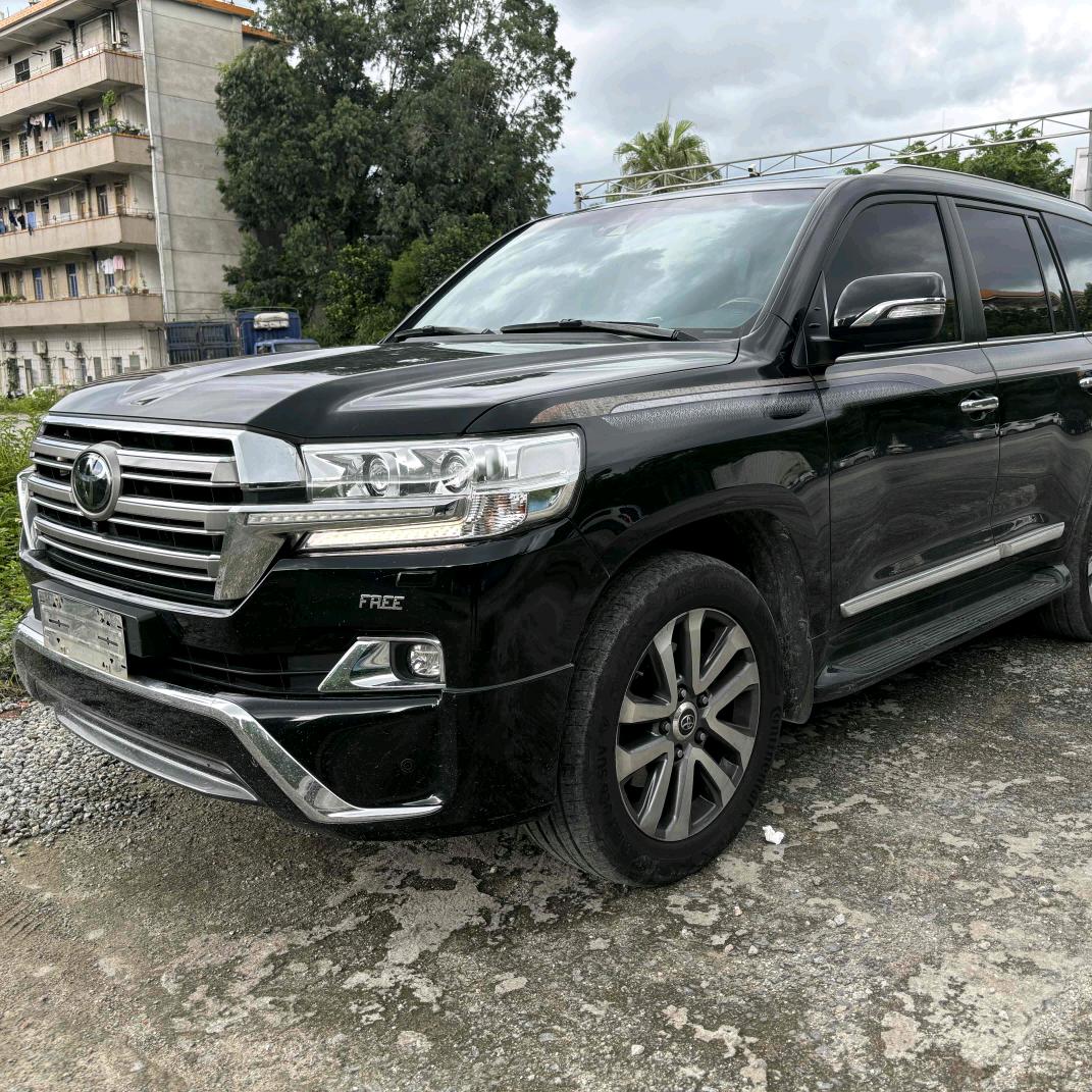 越野车