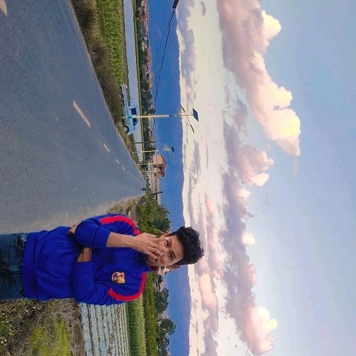 Shin khant🇲🇲🇲🇲
