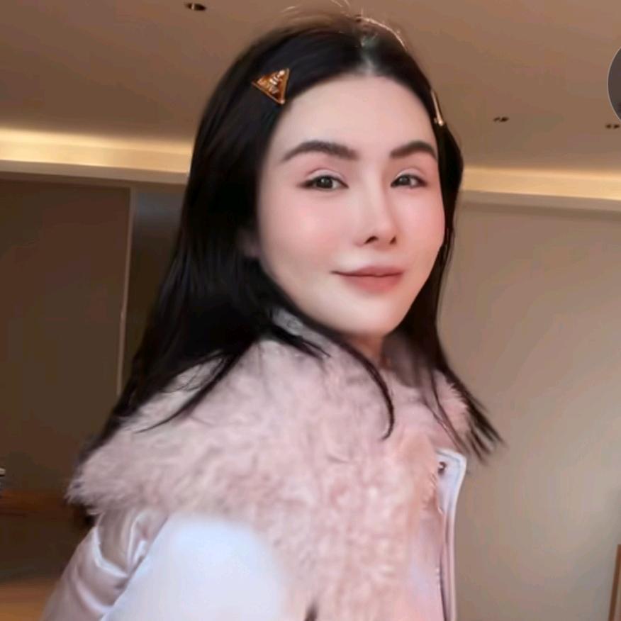 侯點點（精致穿搭）