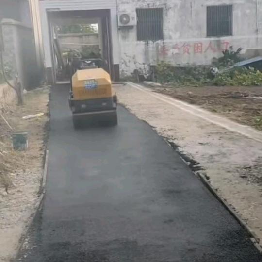 河南省许昌市沥青路面摊铺