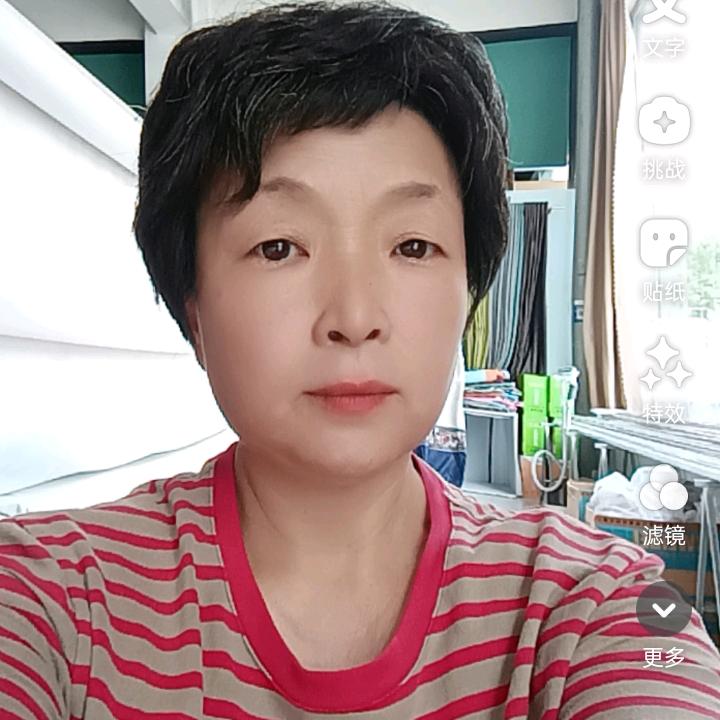 壁布窗帘仓库于