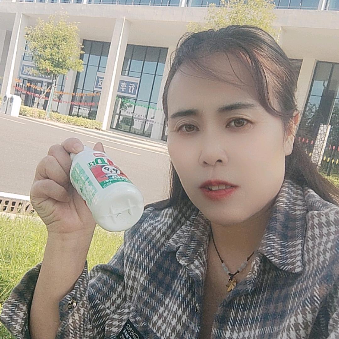 坚强的背后很脆弱.