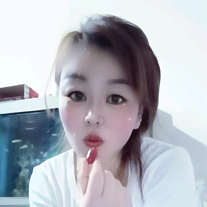爱拍的小白