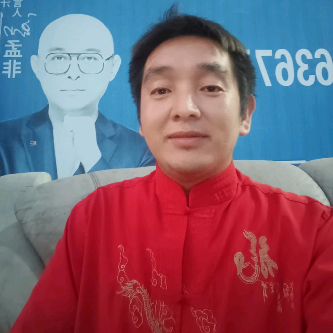 爱自己，爱家人，爱亲朋好友。